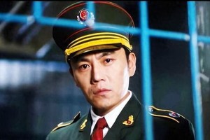 《悬镜》VS《借命而生》：悬疑剧口碑对决与制作解析