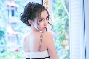 杨颖事业起伏与情感历程：从跑男小公主到人生低谷
