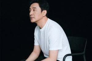 沈腾马丽春晚小品：社会热点的幽默与思考