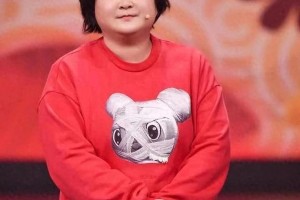 贾玲43岁生日派对惊艳亮相，优雅蜕变引热议
