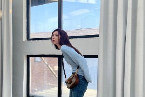 宋妍霏私服穿搭技巧：复古风针织衫搭配指南