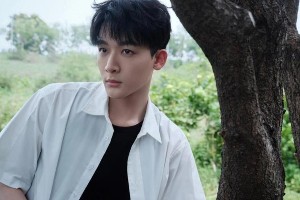 张晚意：从雪藏到顶流，实力演员的逆袭之路