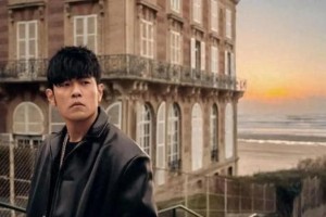 周杰伦锅盖头被批油腻？46岁音乐魔法师无需颜值审判