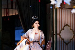 田曦薇《逐玉》花絮照曝光 造型百变展现多样魅力