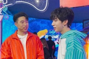 贺峻霖与时代少年团的相声日常：德云社在逃编外人员