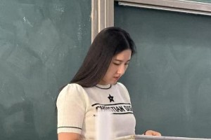 淮南师大老师苑萌萌撞脸刘亦菲走红，本人回应获赞